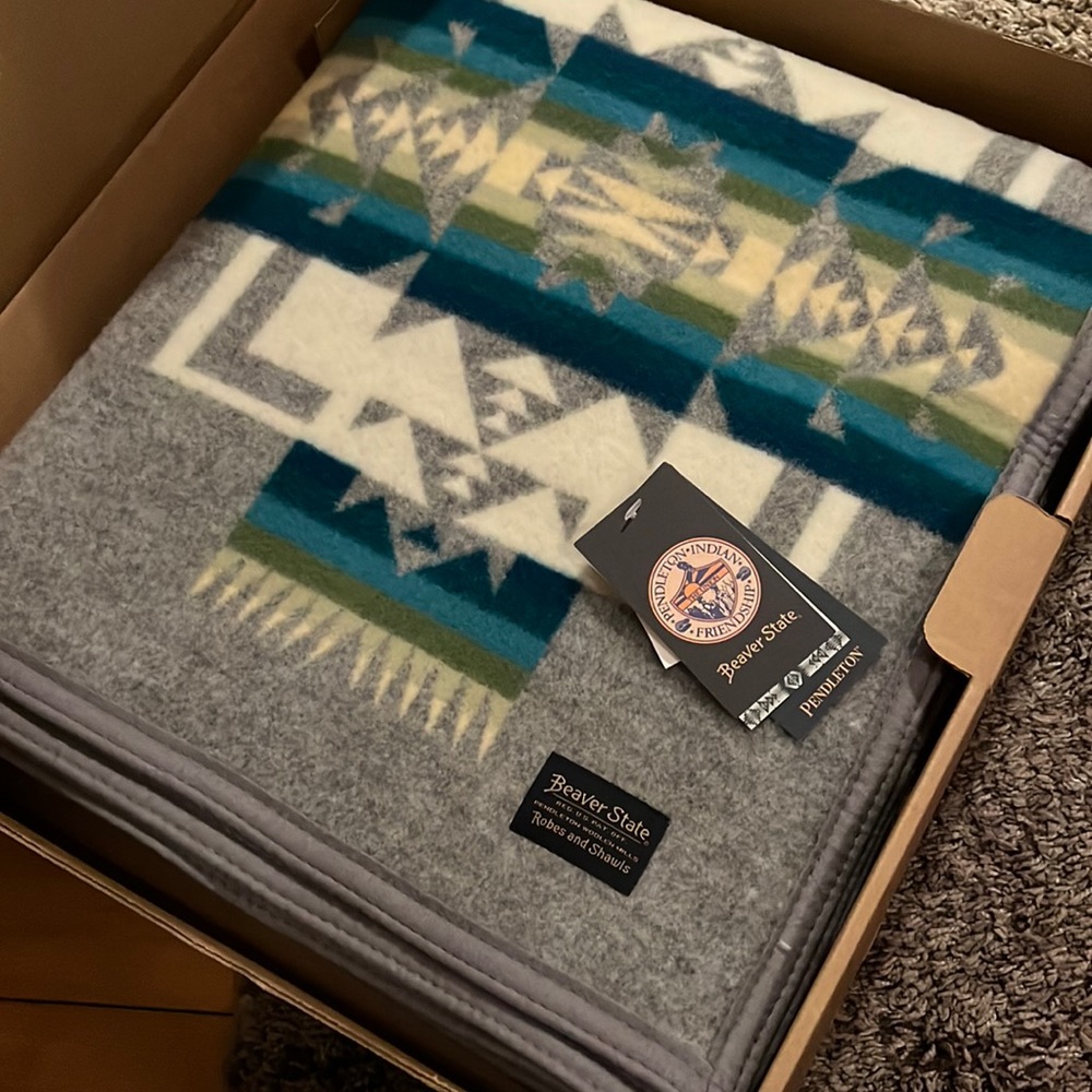 NWT Pendleton Blanket